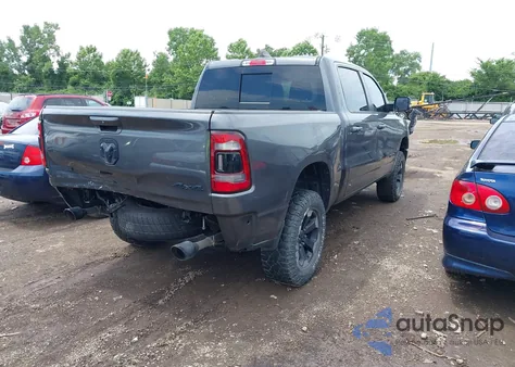 2021 Ram 1500 Big Horn 4X4 5'7 Box из США, поврежденный, VIN 1C6SRFFT5MN510489